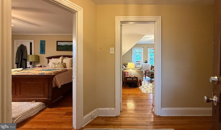 100 S BETHLEHEM Pike 3, Ambler, PA 19002 - 2 Beds, 1 Bath