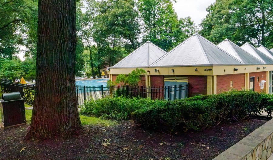 3376 WOODBURN Rd 24, Annandale, VA 22003 - 1 Beds, 1 Bath