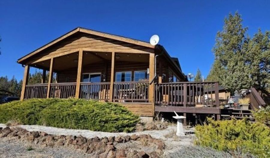 226 Hilltop, Alturas, CA 96101 - 2 Beds, 2 Bath