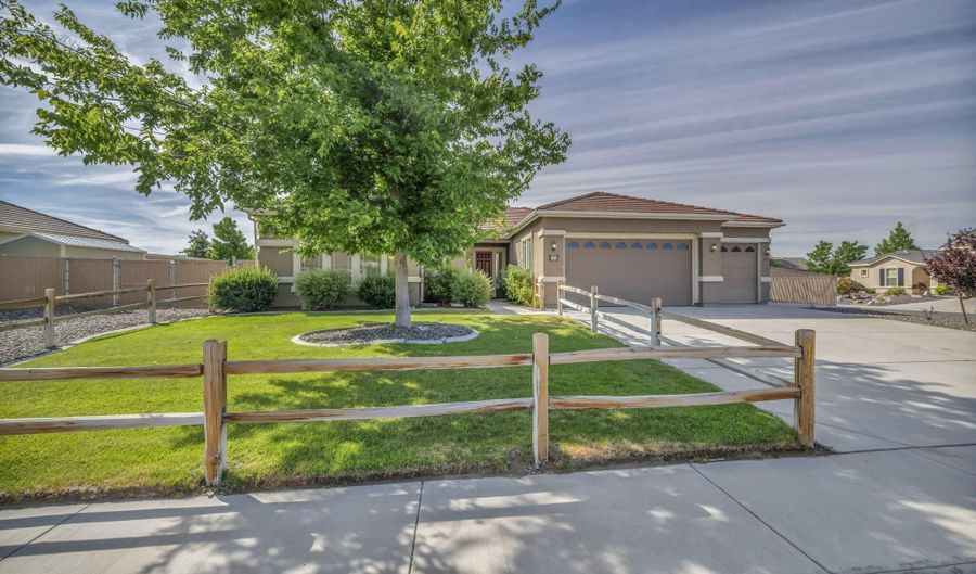 515 Crabapple Ln, Dayton, NV 89403 - 3 Beds, 2 Bath