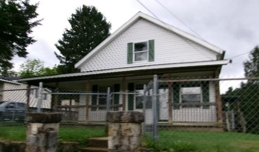 200 Little Vine Dr, Beaver, WV 25813 - 4 Beds, 2 Bath