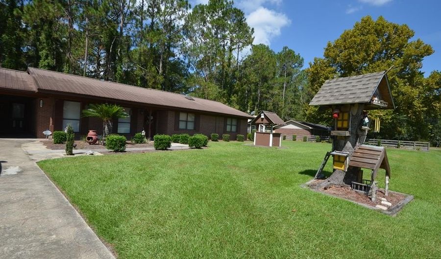 2603 Dianne St, Adel, GA 31620 - 2 Beds, 2 Bath