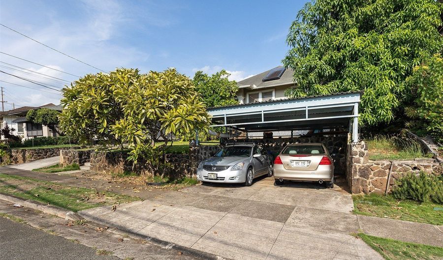 2238 Hoonanea St, Honolulu, HI 96822 - 3 Beds, 2 Bath