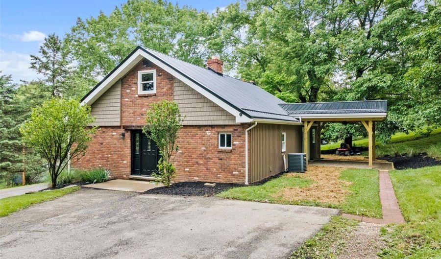79 Lynn Ln, Allegheny Twp., PA 15656 - 4 Beds, 4 Bath