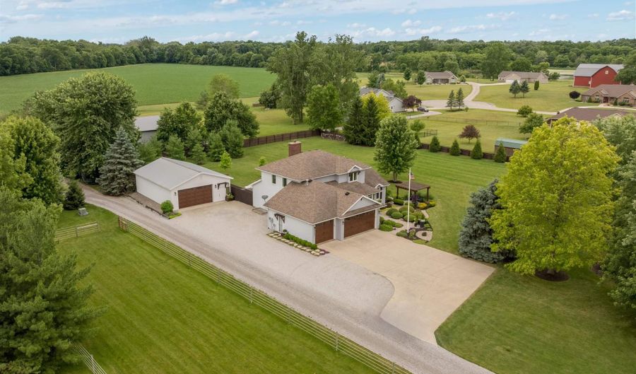3482 County Road 36, Auburn, IN 46706 - 5 Beds, 4 Bath