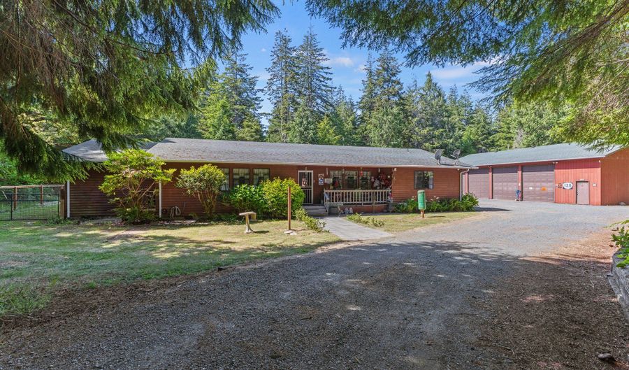 88848 SUNNY LOOP Ln, Bandon, OR 97411 - 4 Beds, 2 Bath