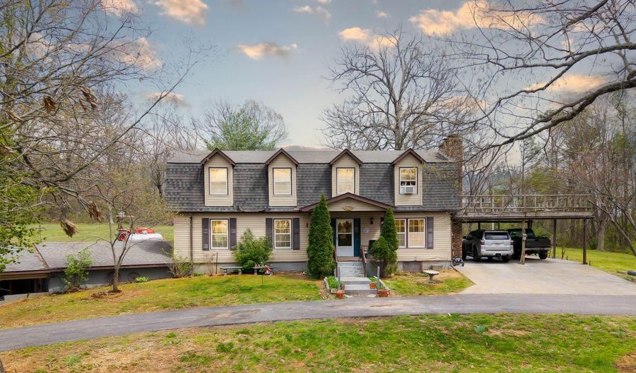 192 Mo 19, Alton, MO 65606 - 4 Beds, 3 Bath