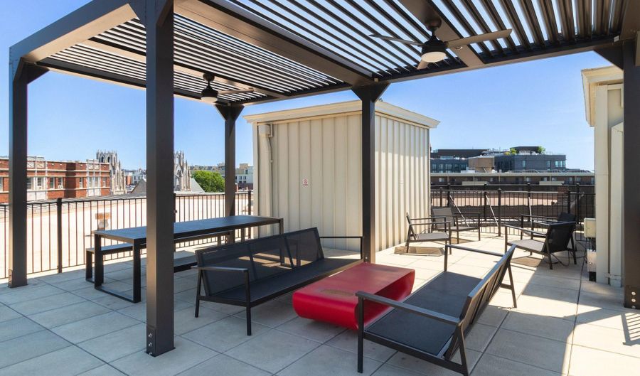 2039 NEW HAMPSHIRE Ave NW, Washington, DC 20009 - 2 Beds, 1 Bath