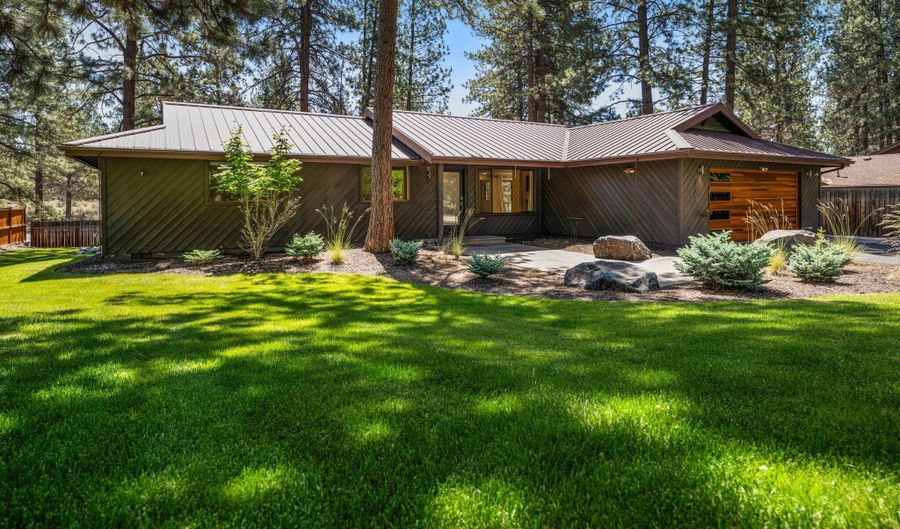 2204 NW Marken St, Bend, OR 97703 - 3 Beds, 3 Bath