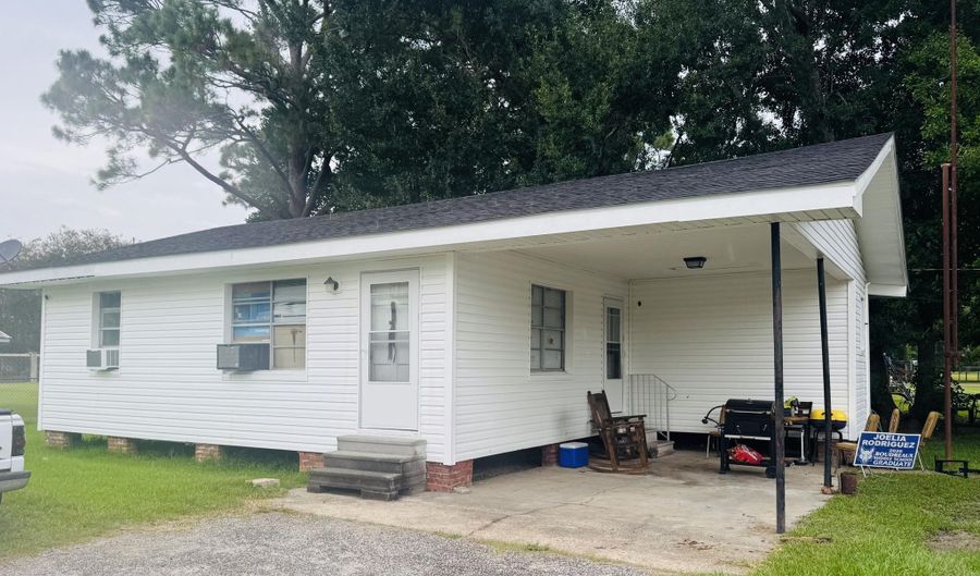 300 Rod Ln 3, Baldwin, LA 70514 - 2 Beds, 1 Bath