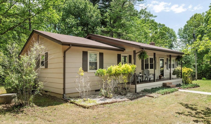 12 Thumper Ln, Arden, NC 28704 - 3 Beds, 1 Bath