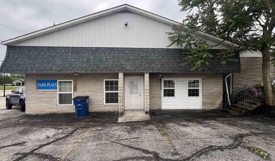 1702 1704 24th Sts, Bedford, IN 47421 - 4 Beds, 3 Bath