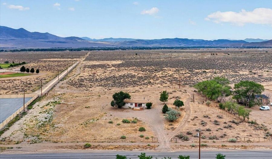 399 Six Mile Canyon Rd, Dayton, NV 89403 - 3 Beds, 2 Bath