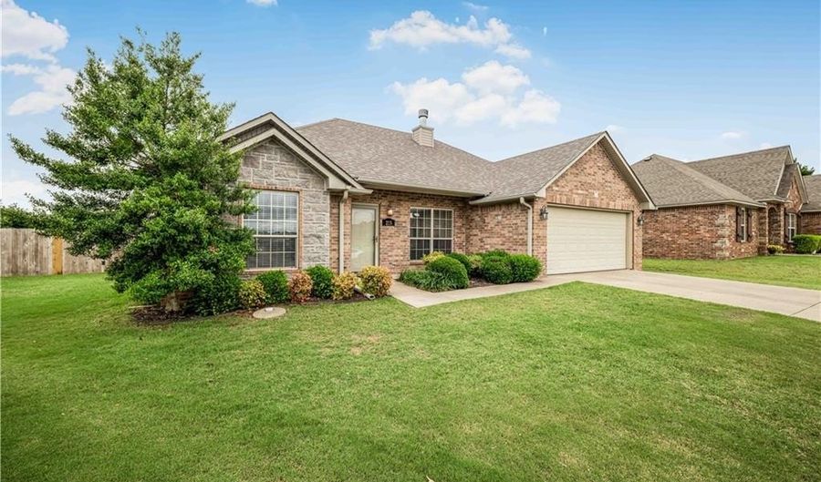 215 Skagway Ln, Barling, AR 72923 - 3 Beds, 2 Bath