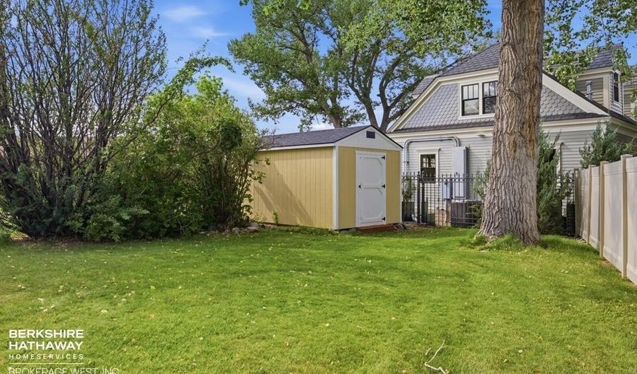 1627 11th St, Cody, WY 82414 - 3 Beds, 3 Bath