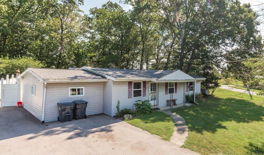 10185 Cedar Ln, Alexandria, KY 41001 - 4 Beds, 1 Bath