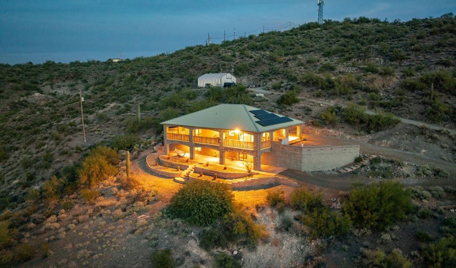 19800 E ST JOSEPHS Rd, Black Canyon City, AZ 85324 - 4 Beds, 3 Bath