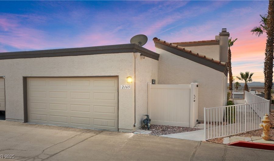 2165 Pebble Creek Ln, Laughlin, NV 89029 - 3 Beds, 2 Bath