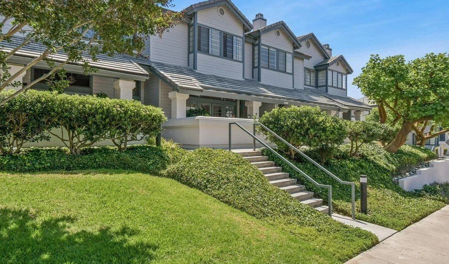 8108 Via Kino 2, San Diego, CA 92122 - 2 Beds, 3 Bath