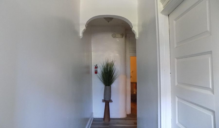 2920 PARKWOOD Ave 3, Baltimore, MD 21217 - 1 Beds, 1 Bath