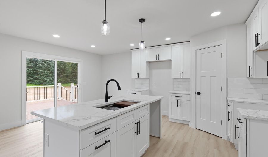 2016 Green Acres Dr, Adrian, MI 49221 - 4 Beds, 3 Bath