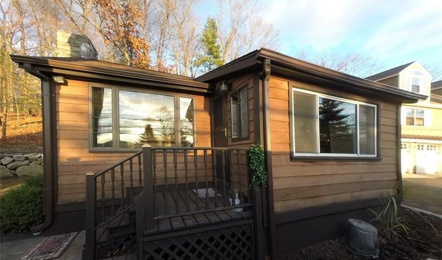 251 Candlewood Lake Rd A, Brookfield, CT 06804 - 1 Beds, 1 Bath