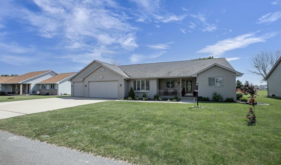 N9458 NOE Road, Appleton, WI 54915 - 3 Beds, 4 Bath