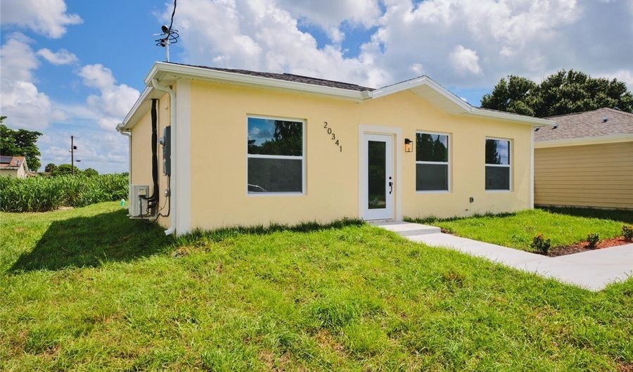 23041 Roundtree Ave E, Alva, FL 33920 - 2 Beds, 2 Bath