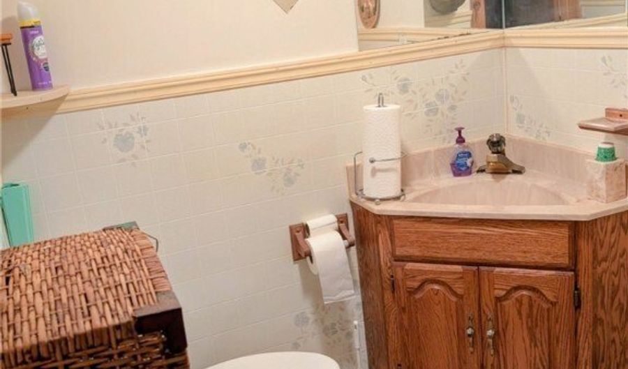 1026 SEWARD Ave, Akron, OH 44320 - 3 Beds, 2 Bath