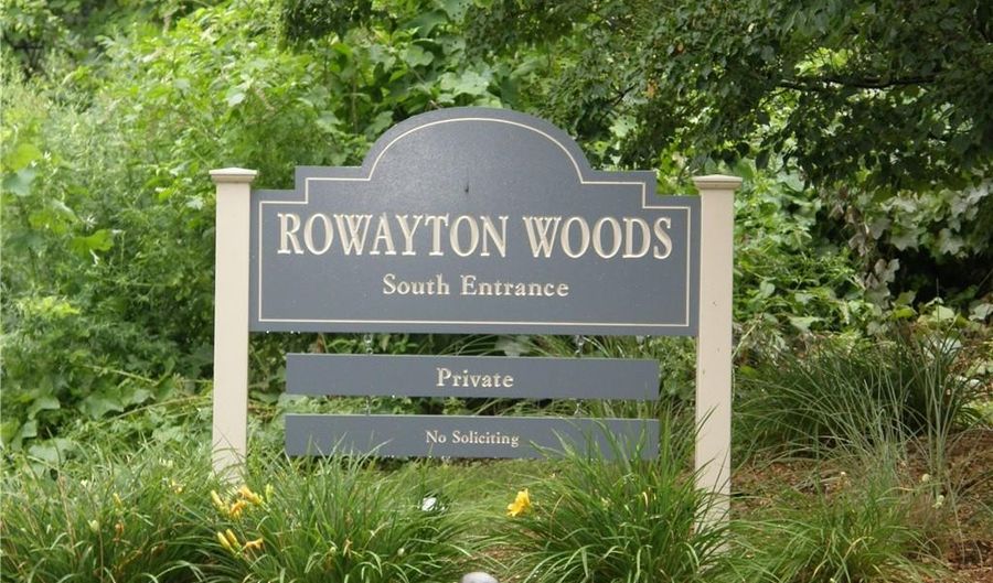 100 Rowayton Woods Dr 100, Norwalk, CT 06854 - 4 Beds, 4 Bath