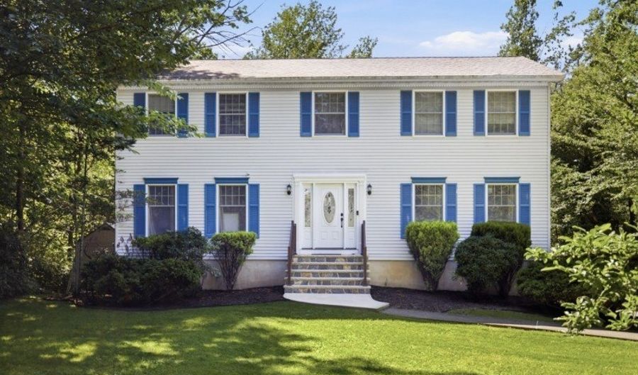 2057 Lakeside Dr, Alloway, NJ 07422 - 4 Beds, 3 Bath