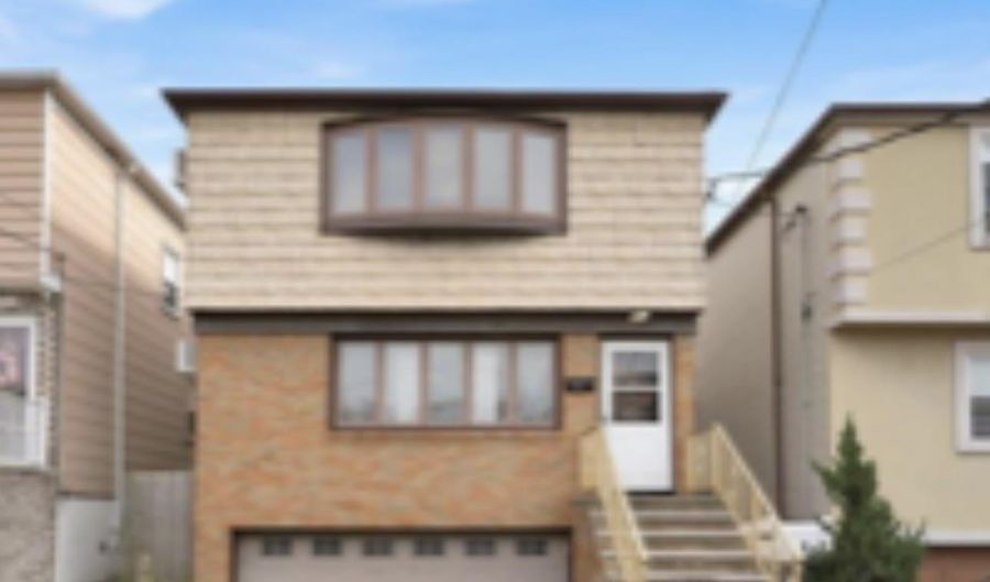 156 W 21ST St 2, Bayonne, NJ 07002 - 3 Beds, 1 Bath
