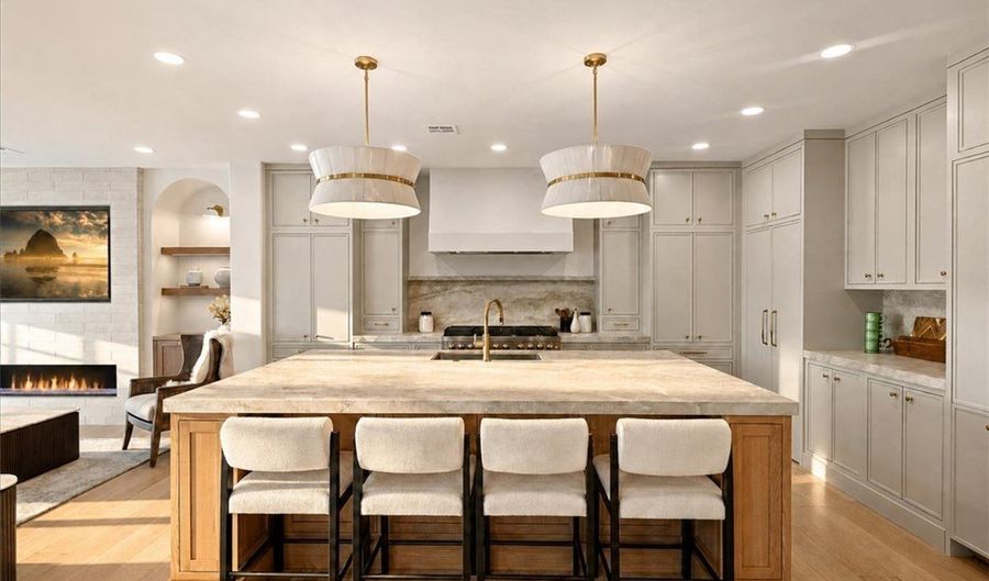 3091 Red Springs Dr, Las Vegas, NV 89135 - 4 Beds, 5 Bath