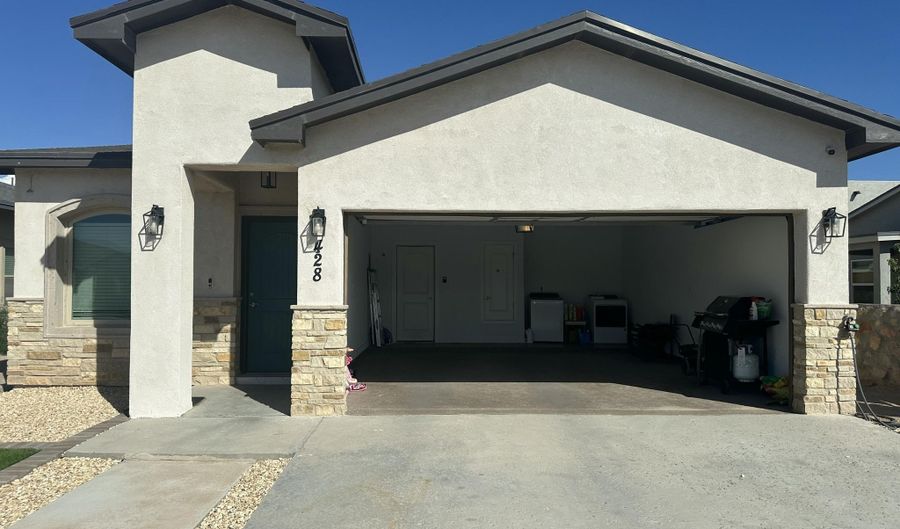 428 Soleil Rd, Socorro, TX 79927 - 4 Beds, 2 Bath