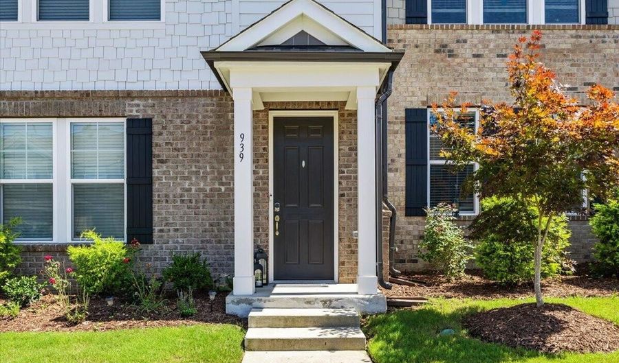 939 Haybeck Ln, Apex, NC 27523 - 3 Beds, 4 Bath