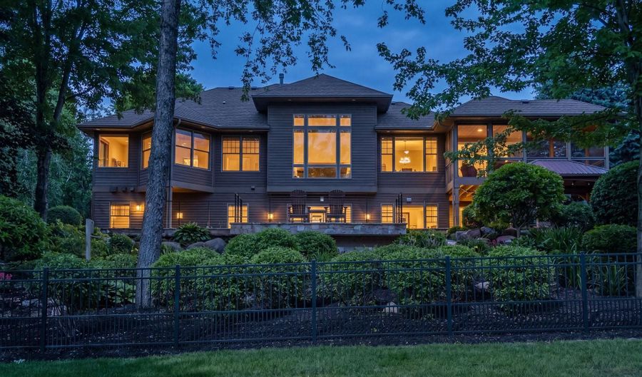 727 Fahlstrom Pl, Afton, MN 55001 - 4 Beds, 4 Bath