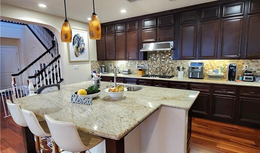 37 Rincon Way, Aliso Viejo, CA 92656 - 3 Beds, 3 Bath