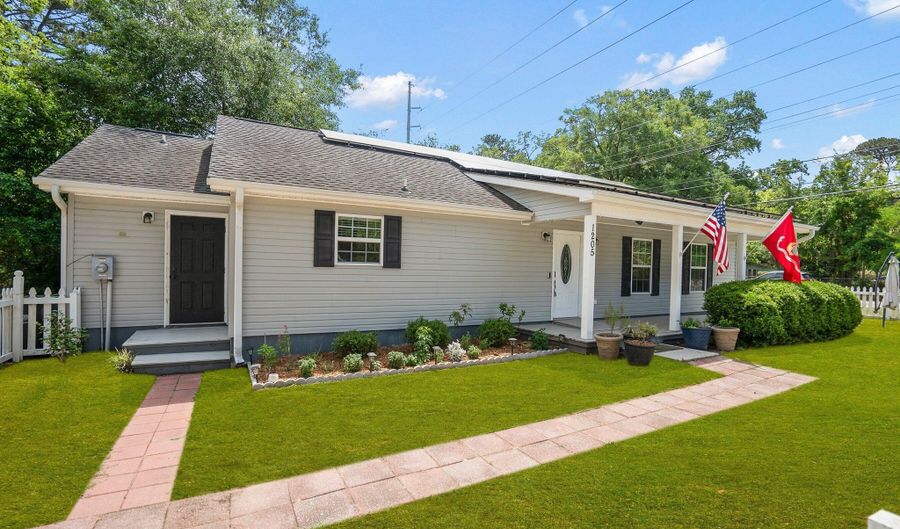 1205 Duncan Dr, Beaufort, SC 29902 - 3 Beds, 2 Bath