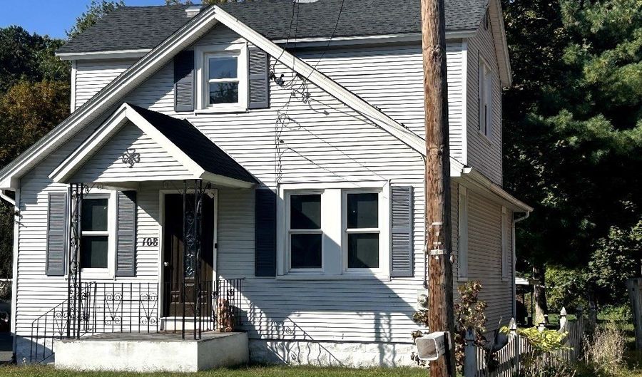 108 Franklin St, Agawam, MA 01030 - 3 Beds, 1 Bath