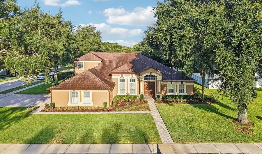 2947 CEDAR CREST Dr, Apopka, FL 32712 - 5 Beds, 4 Bath