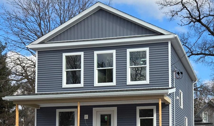310 Fitch St, Albion, MI 49224 - 3 Beds, 2 Bath