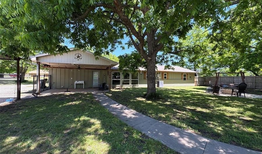 16217 County Road 1586, Ada, OK 74820 - 3 Beds, 2 Bath
