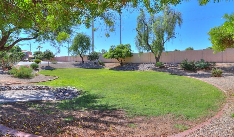 687 N GREGORY Pl, Chandler, AZ 85226 - 2 Beds, 2 Bath