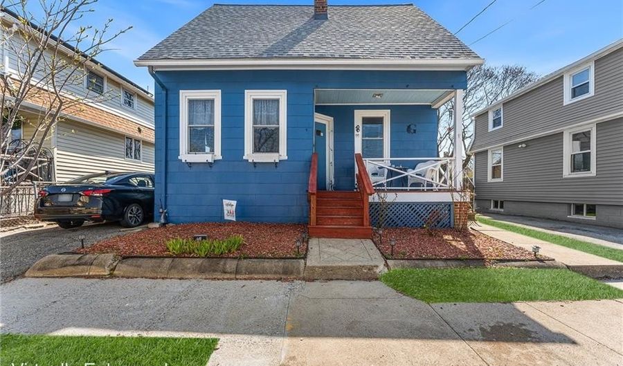 95 Ivy St, East Providence, RI 02914 - 2 Beds, 1 Bath