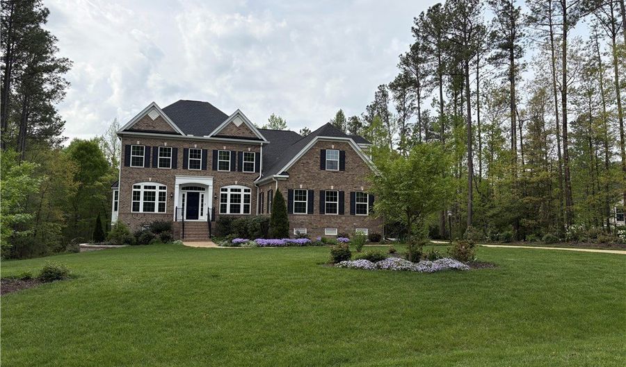 9665 Landcastle Dr, Ashland, VA 23005 - 6 Beds, 7 Bath