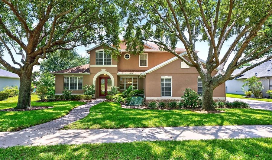 825 PARKSIDE POINTE Blvd, Apopka, FL 32712 - 4 Beds, 4 Bath
