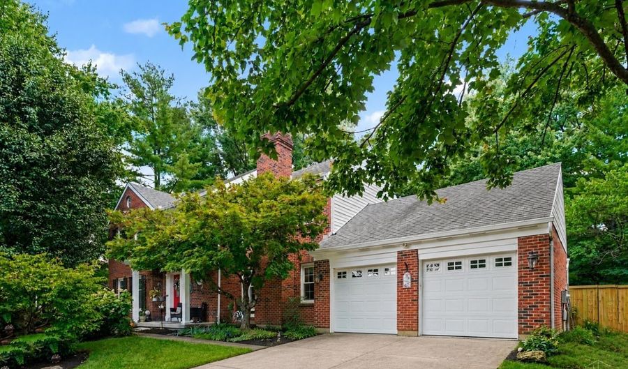 2234 Candlemaker Dr, Anderson Twp., OH 45244 - 4 Beds, 3 Bath