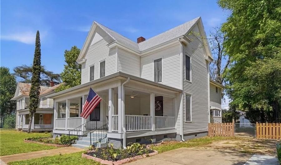 409 E Evans St, Bainbridge, GA 39819 - 3 Beds, 2 Bath