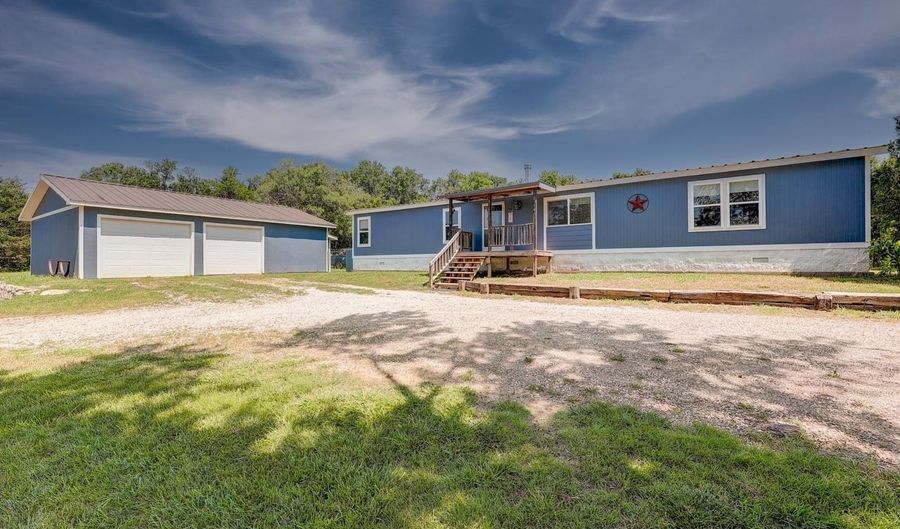 10714 284th Dr, Arkansas City, KS 67005 - 4 Beds, 2 Bath