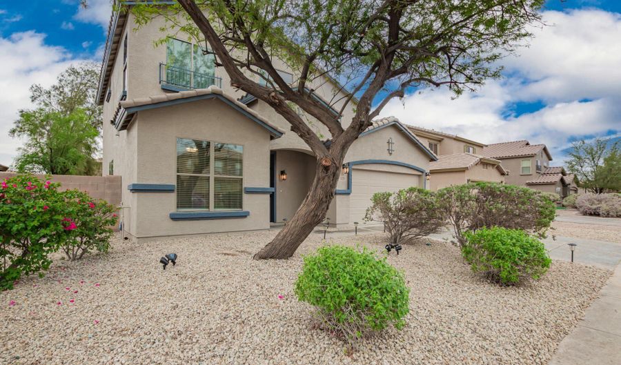 1329 E CECIL Ct, Casa Grande, AZ 85122 - 4 Beds, 3 Bath